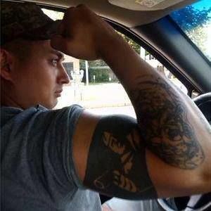 Meet your Posher, Anneto